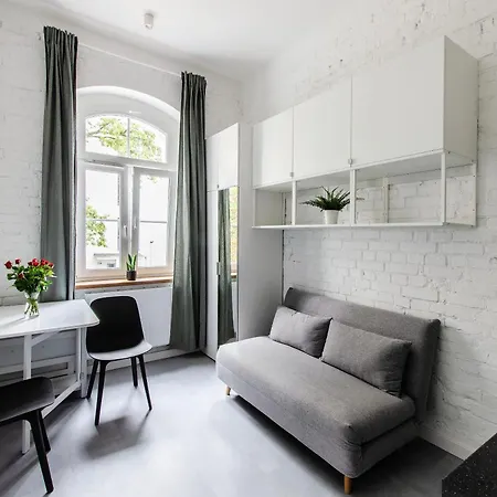 8b Loft Apartment *